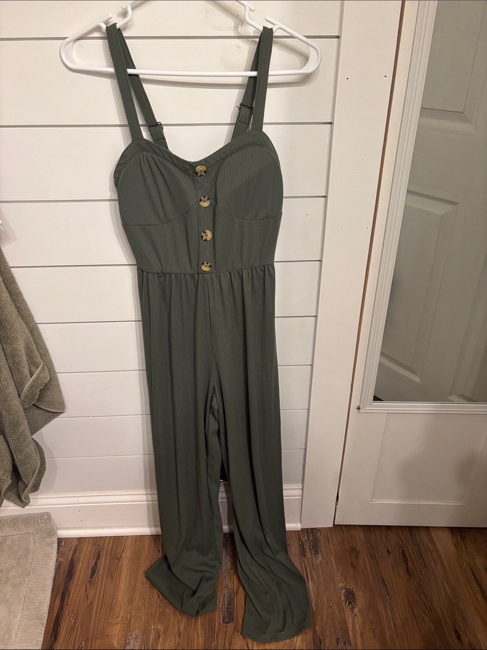 Women’s Olive Green Wide-Leg Jumpsuit with Button Front